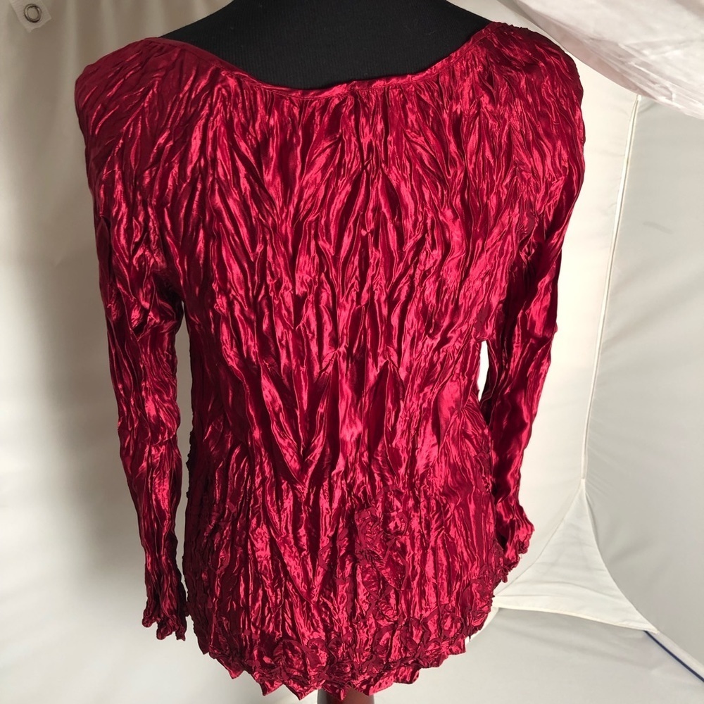 Max Studio deep red crinkle pleated tunic blouse - Picture 3 of 6